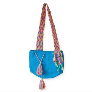 NWOT Wayúu Mochila Colombian Crochet Shoulder Bag Blue Multicolor boho festival
